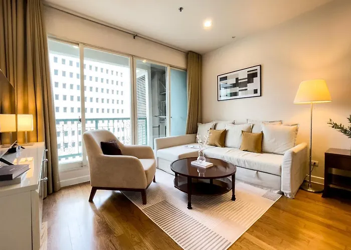 300m Bts L Large 68 Sqm L Pool And Sauna 公寓 *