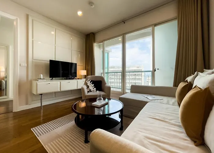 300m Bts L Large 68 Sqm L Pool And Sauna 公寓 *
