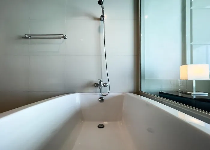 公寓 300m Bts L Large 68 Sqm L Pool And Sauna 曼谷