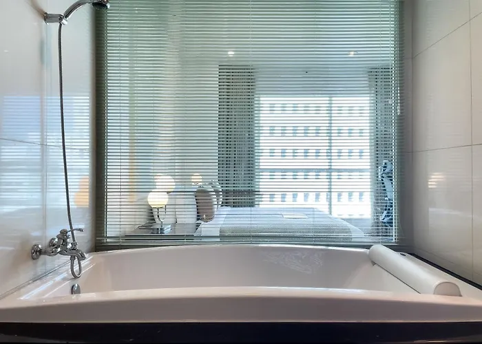 公寓 300m Bts L Large 68 Sqm L Pool And Sauna 曼谷