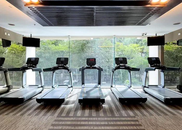 300m Bts L Large 68 Sqm L Pool And Sauna 曼谷